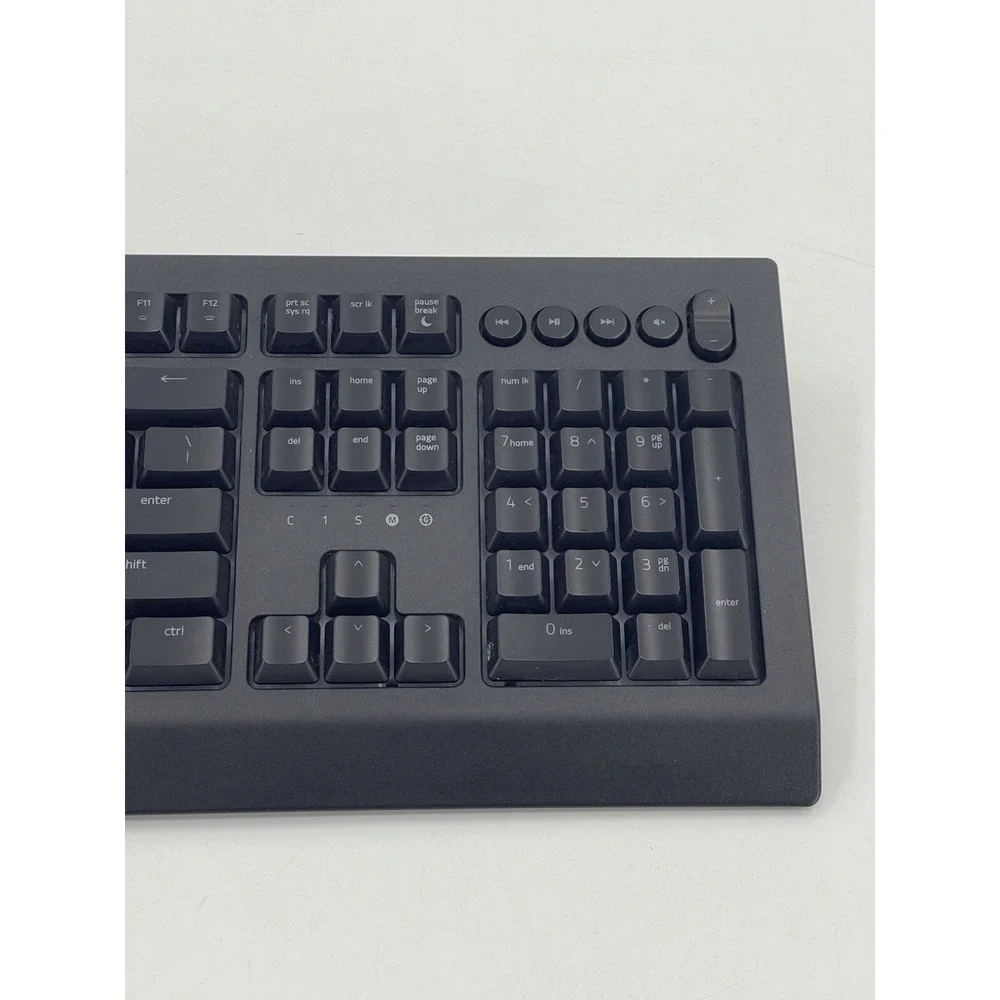 Razer Cynosa V2 Full Size Wired Membrane Gaming Keyboard w/ Chroma RGB Backlight